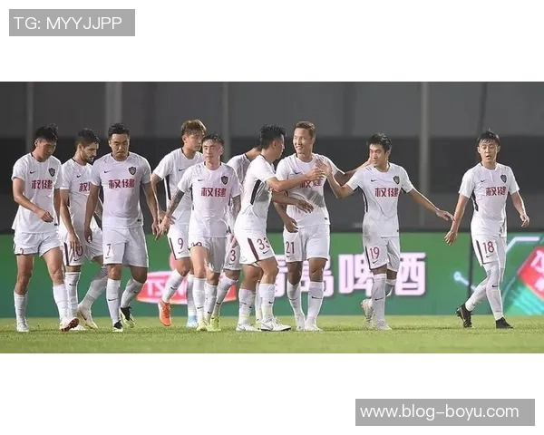 希罗上半场表现出色下半场失常仅得0分球队遭遇困境